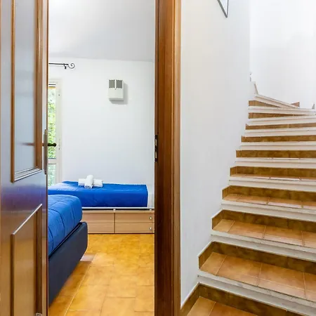 Apartamento Hostdomus - Casa Floris *