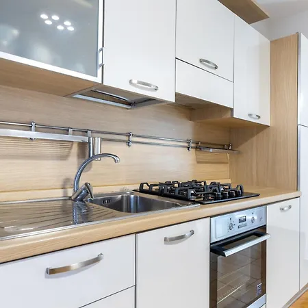 Apartamento Hostdomus - Casa Floris